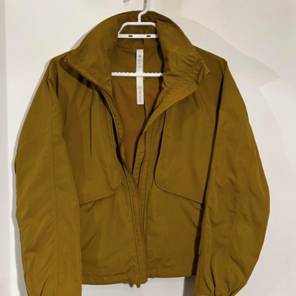 Lululemon Windbreaker